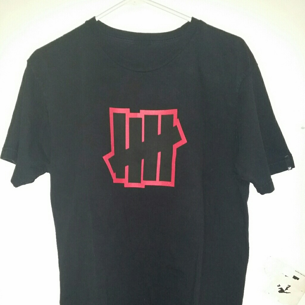 Undefeated Tee